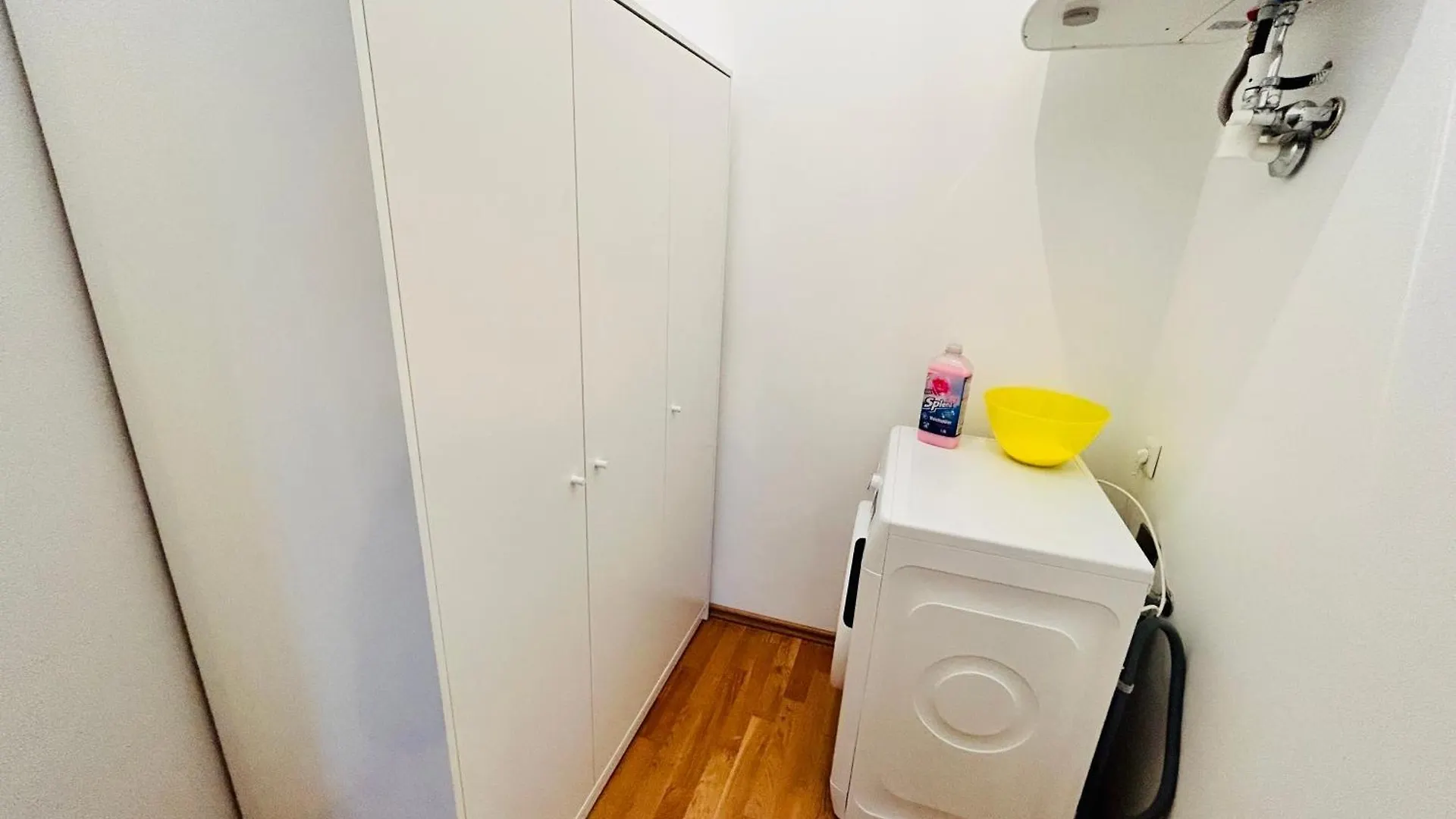Cosy Long Term Apartment With Free Parking Viena